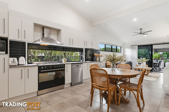 492 Roghan Road FITZGIBBON QLD 4018 - photo 2 of 20