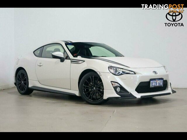 2015 TOYOTA 86 BLACKLINE ZN6 COUPE