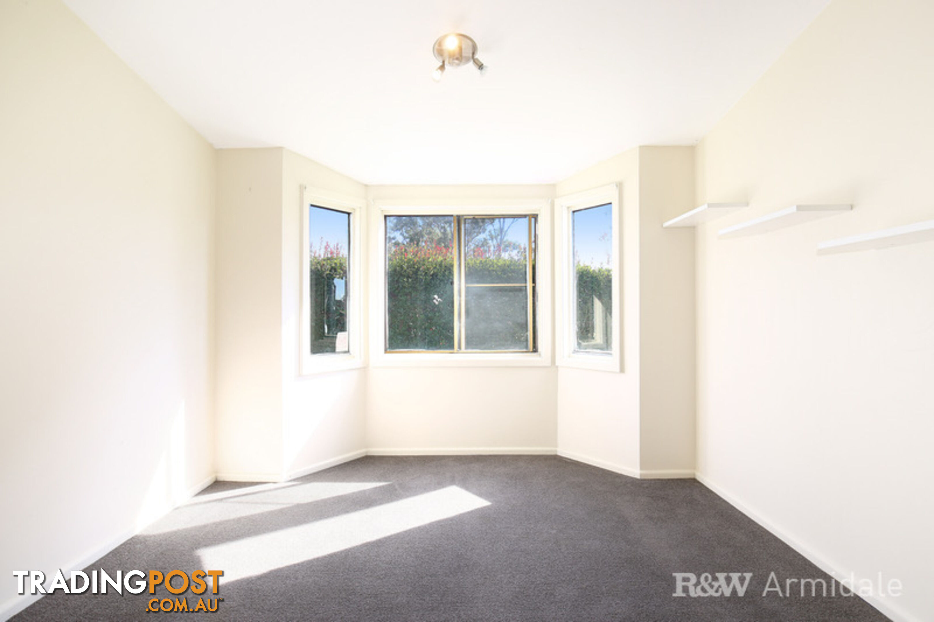 27 Duval Street ARMIDALE NSW 2350