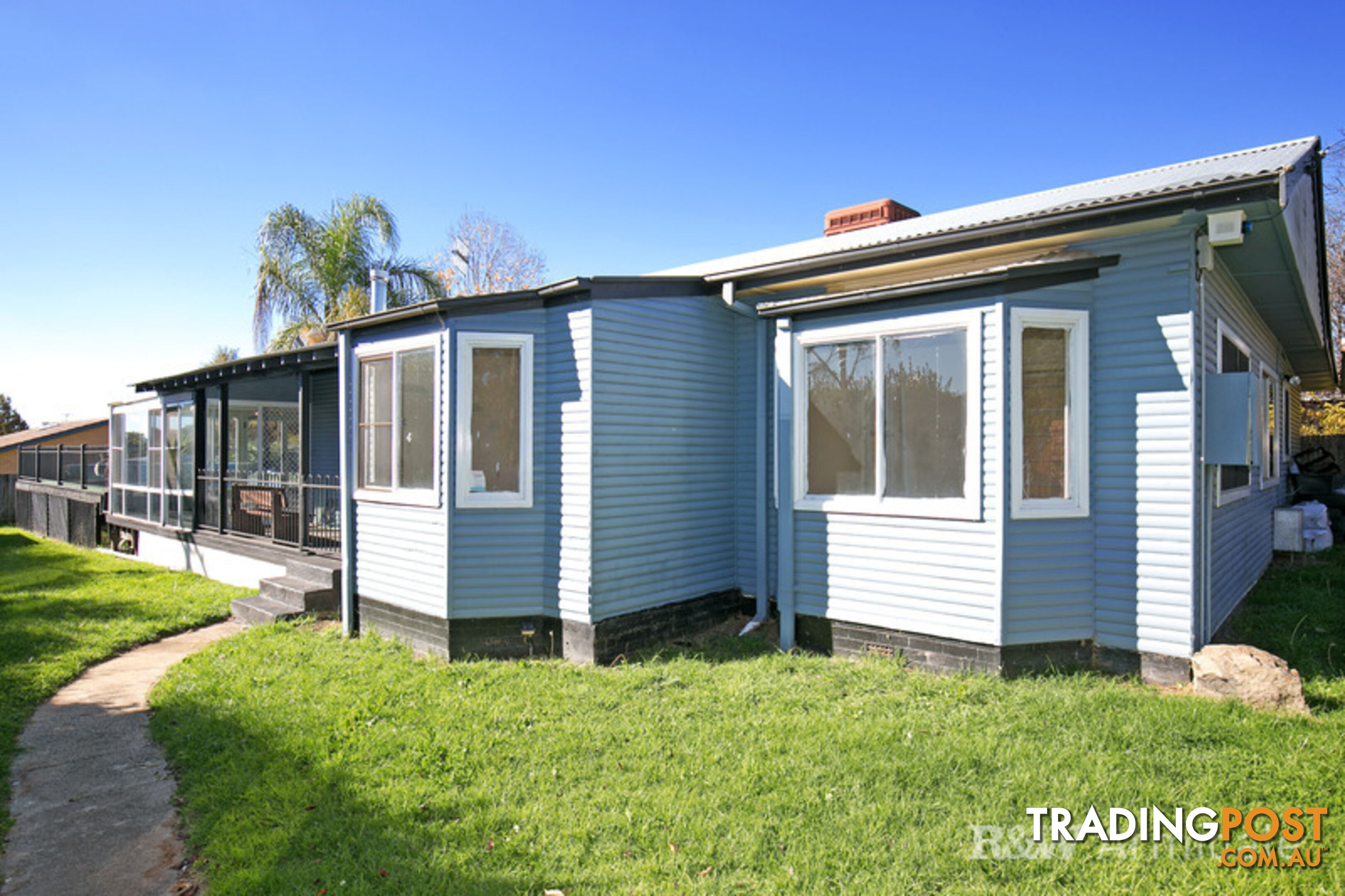 27 Duval Street ARMIDALE NSW 2350