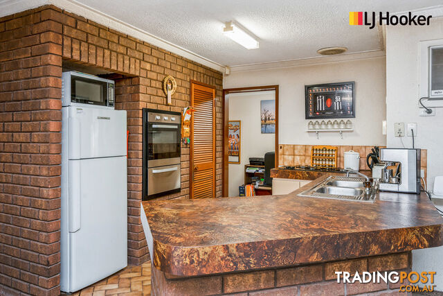 14 Gibson Way BEECHBORO WA 6063