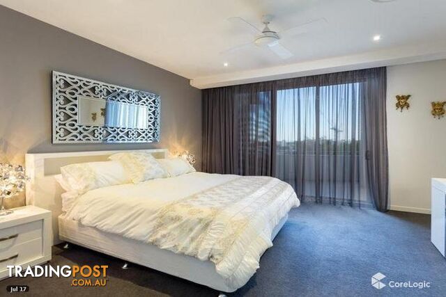 7 Roche Av Bowen Hills qld 4006