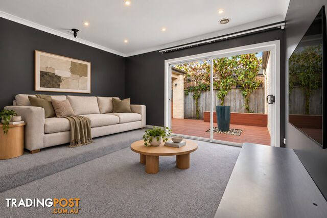 8 Mountainview Boulevard CRANBOURNE NORTH VIC 3977 - photo 4 of 21
