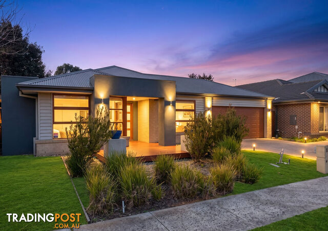 8 Mountainview Boulevard CRANBOURNE NORTH VIC 3977
