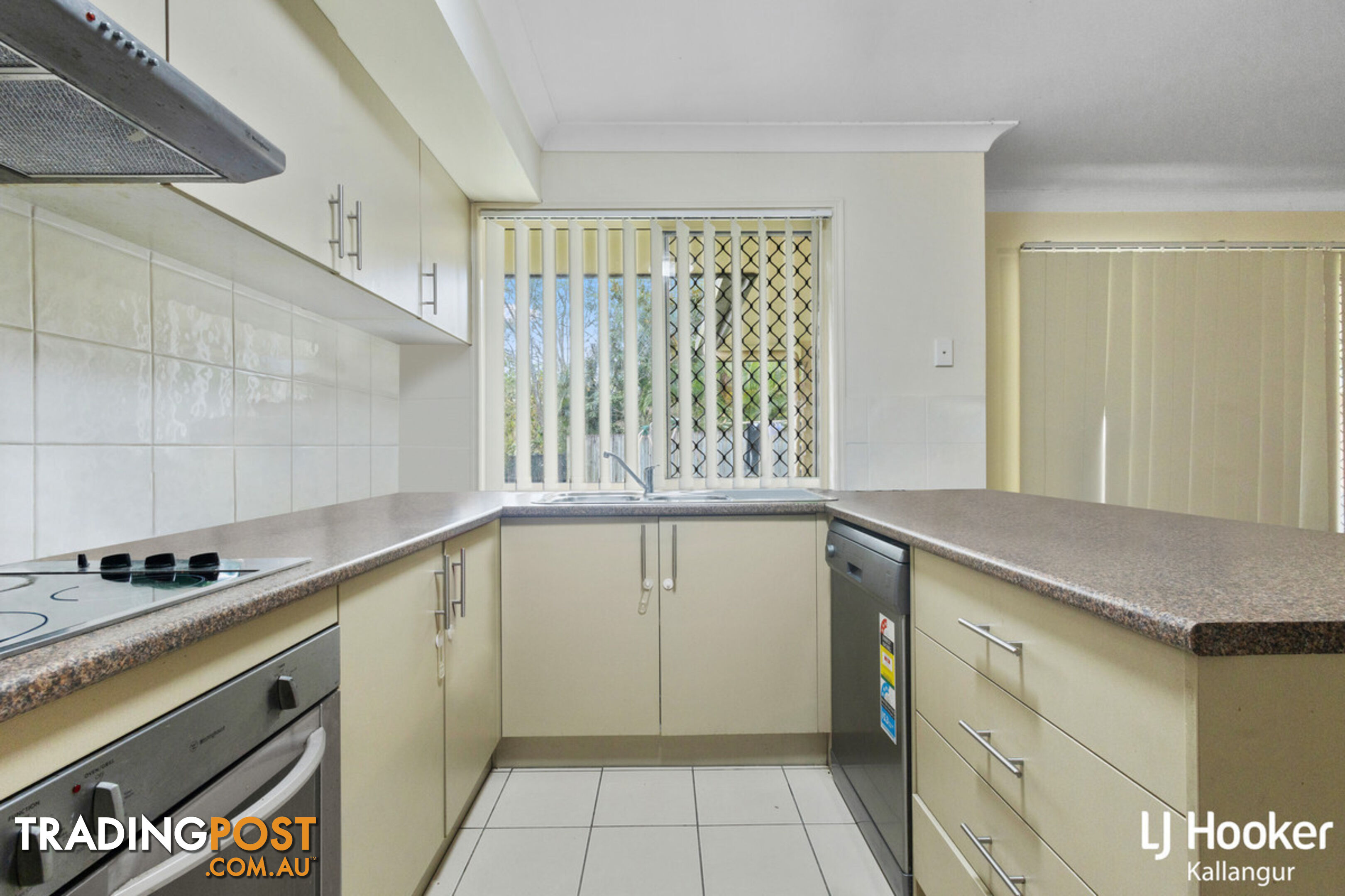 21 Adam Court KALLANGUR QLD 4503