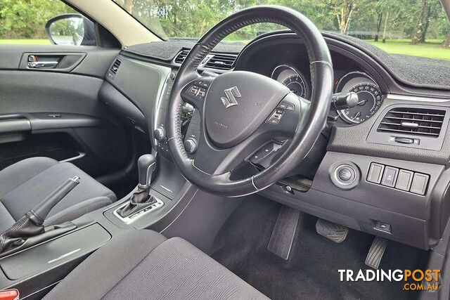 2013 SUZUKI KIZASHI TOURING FR SEDAN - photo 5 of 22