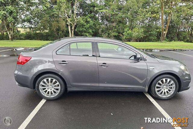 2013 SUZUKI KIZASHI TOURING FR SEDAN - photo 2 of 22