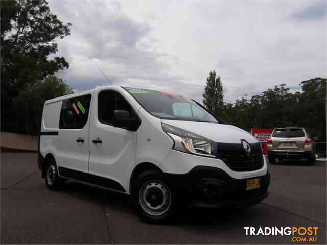 2015 RENAULT TRAFIC SWB X82 4D VAN