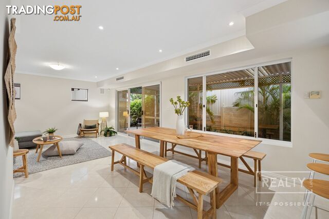 9C Wylie Place Karrinyup WA 6018 - photo 2 of 21