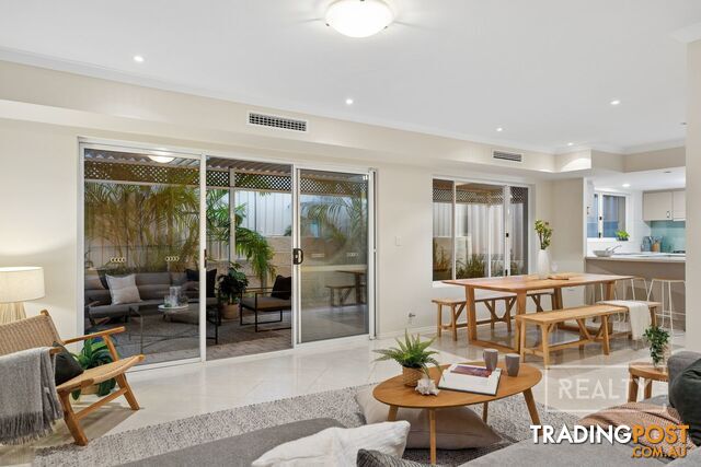 9C Wylie Place Karrinyup WA 6018 - photo 3 of 21