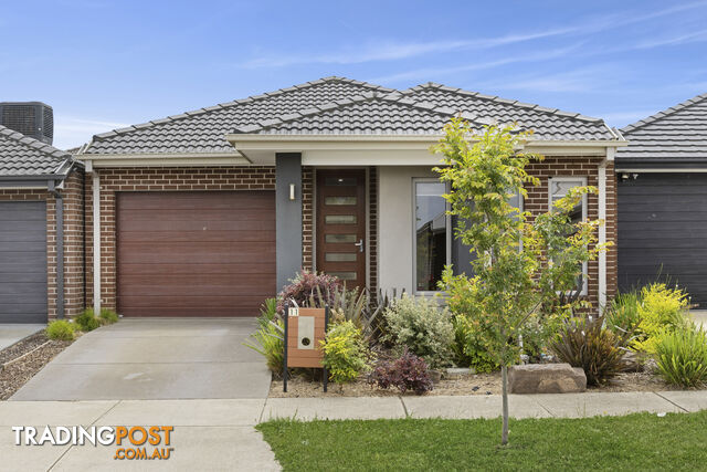 11 Walhallow Drive CLYDE NORTH VIC 3978