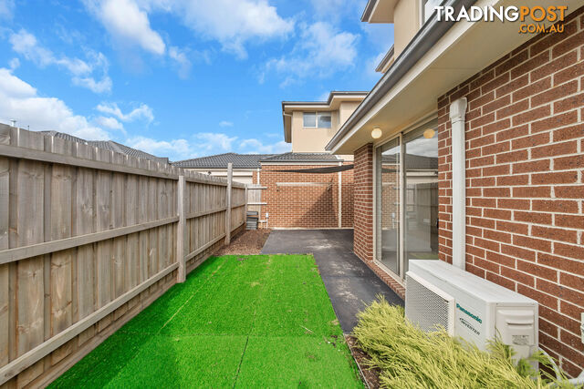 2 138 Fleetwood Drive NARRE WARREN VIC 3805