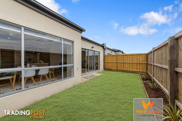 38 Tartan Drive CLYDE NORTH VIC 3978