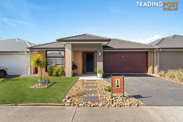 8 Turano Way CLYDE NORTH VIC 3978