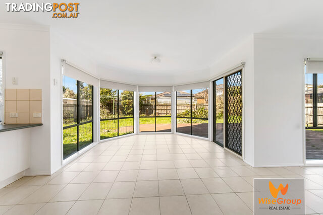 17 Bounty Way BERWICK VIC 3806