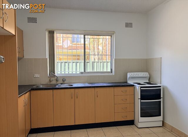 2/41 Loch Street CAMPSIE NSW 2194 - photo 1 of 9