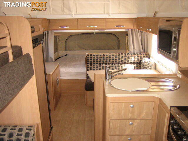 2014 Jayco Expanda Poptop 17.56-1 - photo 4 of 11