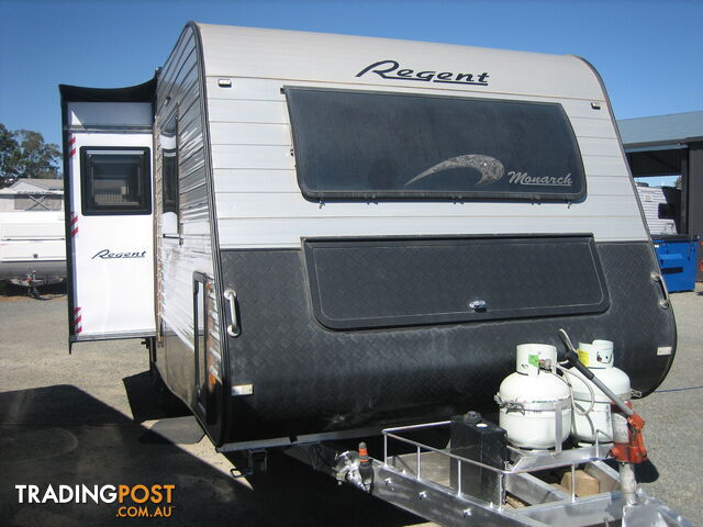 2016 Regent Monarch - Slideout