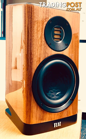 Elac Vela BS 403 Bookshelf Speakers - Walnut