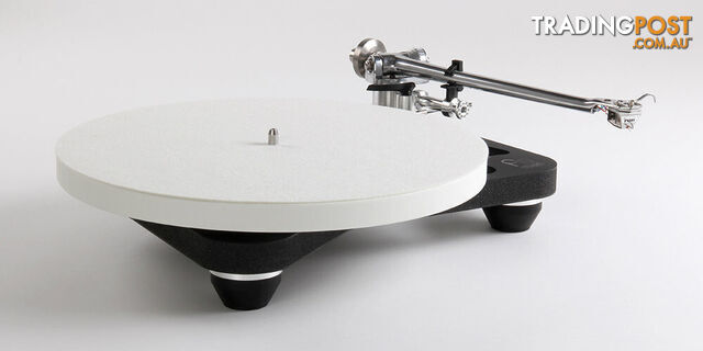 Rega Planar 10 Turntable with Aphelion 2 Cartridge