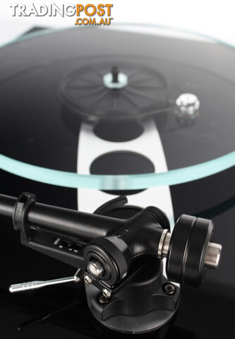 Rega Planar 3 Turntable