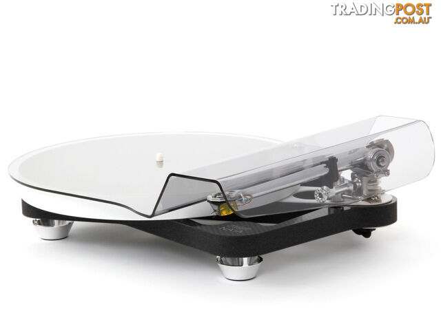 Rega Naia Reference Turntable - photo 2 of 6