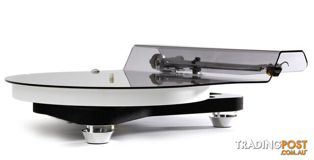 Rega Naia Reference Turntable - photo 1 of 6