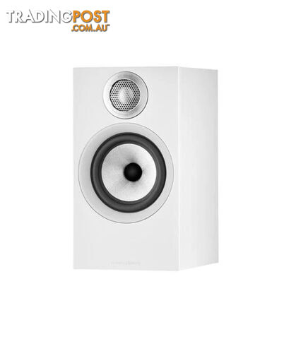 B&W 606 S3 Bookshelf Speaker (Pair) in Matte White