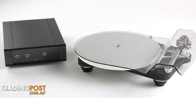 Rega Planar 10 Turntable with Apheta 3 Cartridge