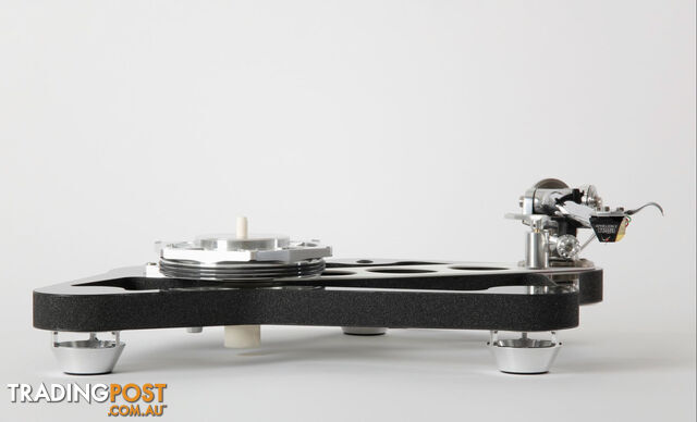 Rega Naia Reference Turntable with Aphelion 2 MC Cartridge - photo 4 of 6