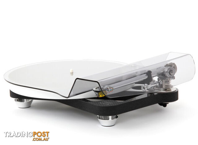 Rega Naia Reference Turntable with Aphelion 2 MC Cartridge - photo 2 of 6