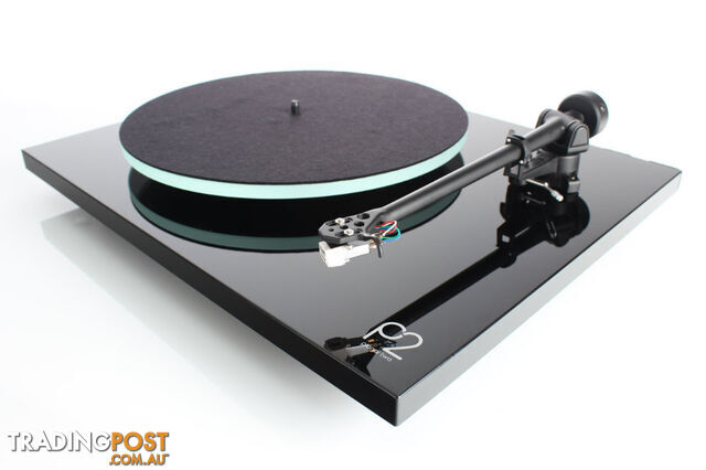 Rega Planar 2 Turntable