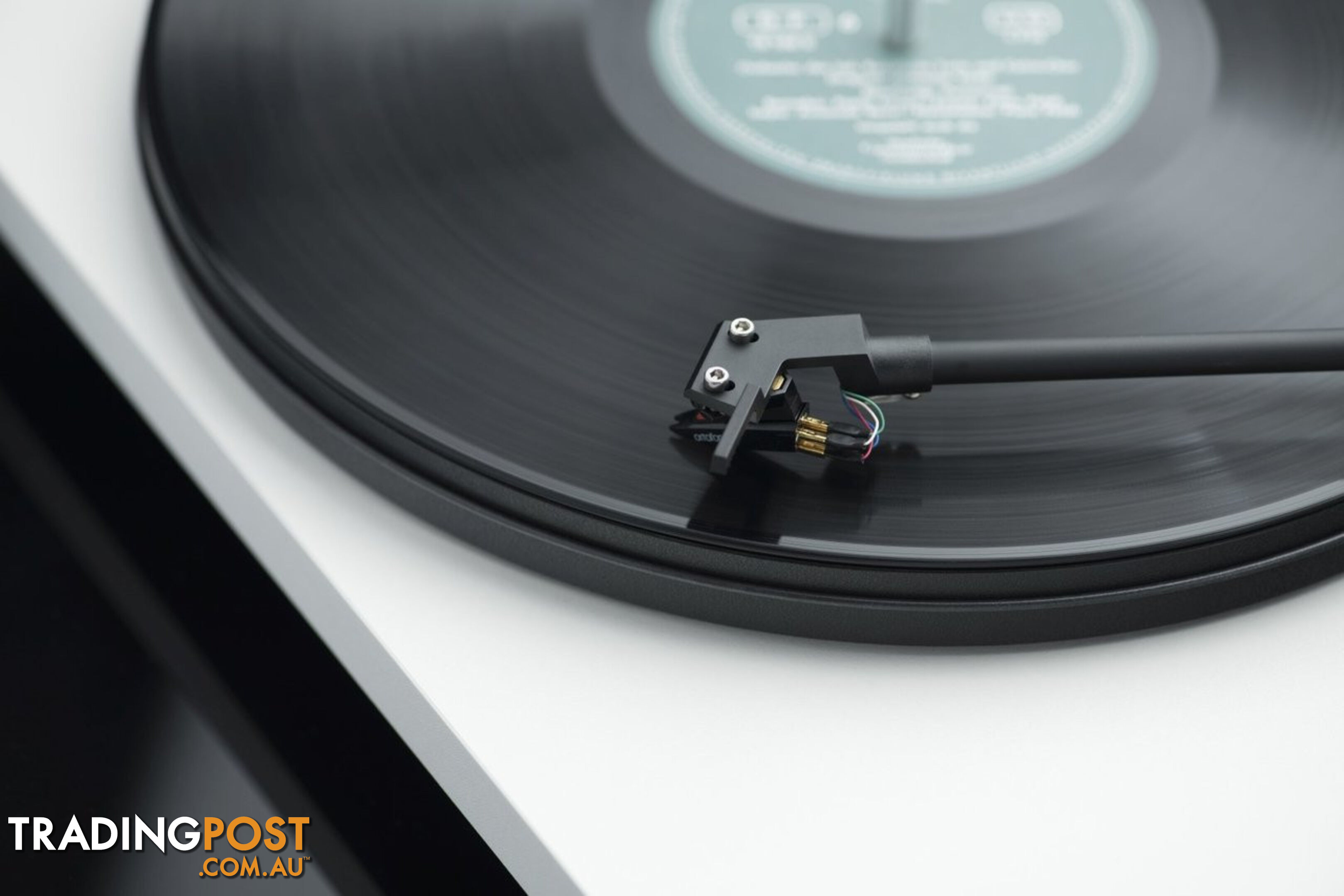 Pro-Ject Primary E Turntable with OM Cartridge