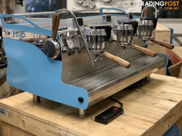 SYNESSO MVP 3 GROUP BLUE ESPRESSO COFFEE MACHINE