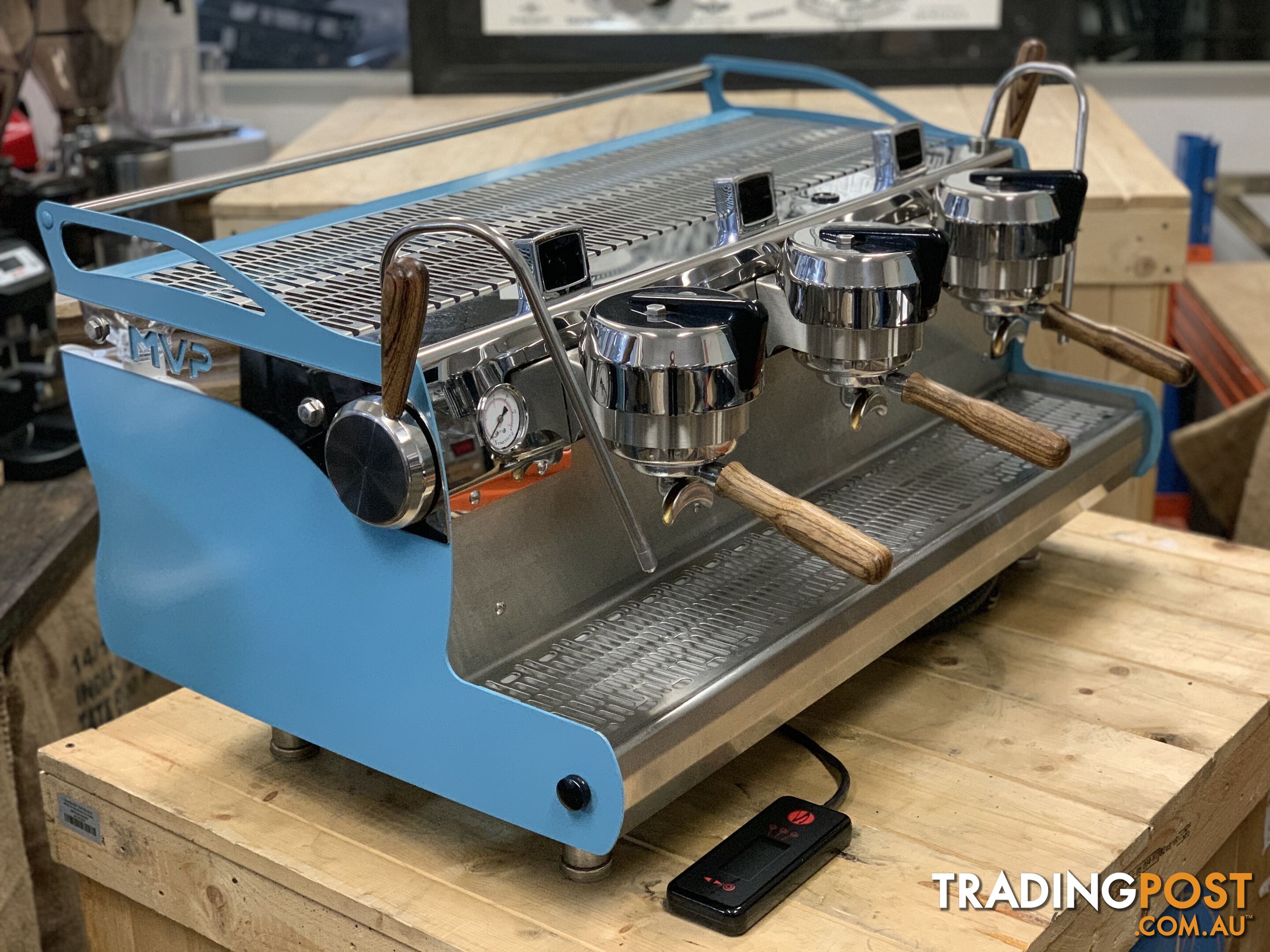 SYNESSO MVP 3 GROUP BLUE ESPRESSO COFFEE MACHINE