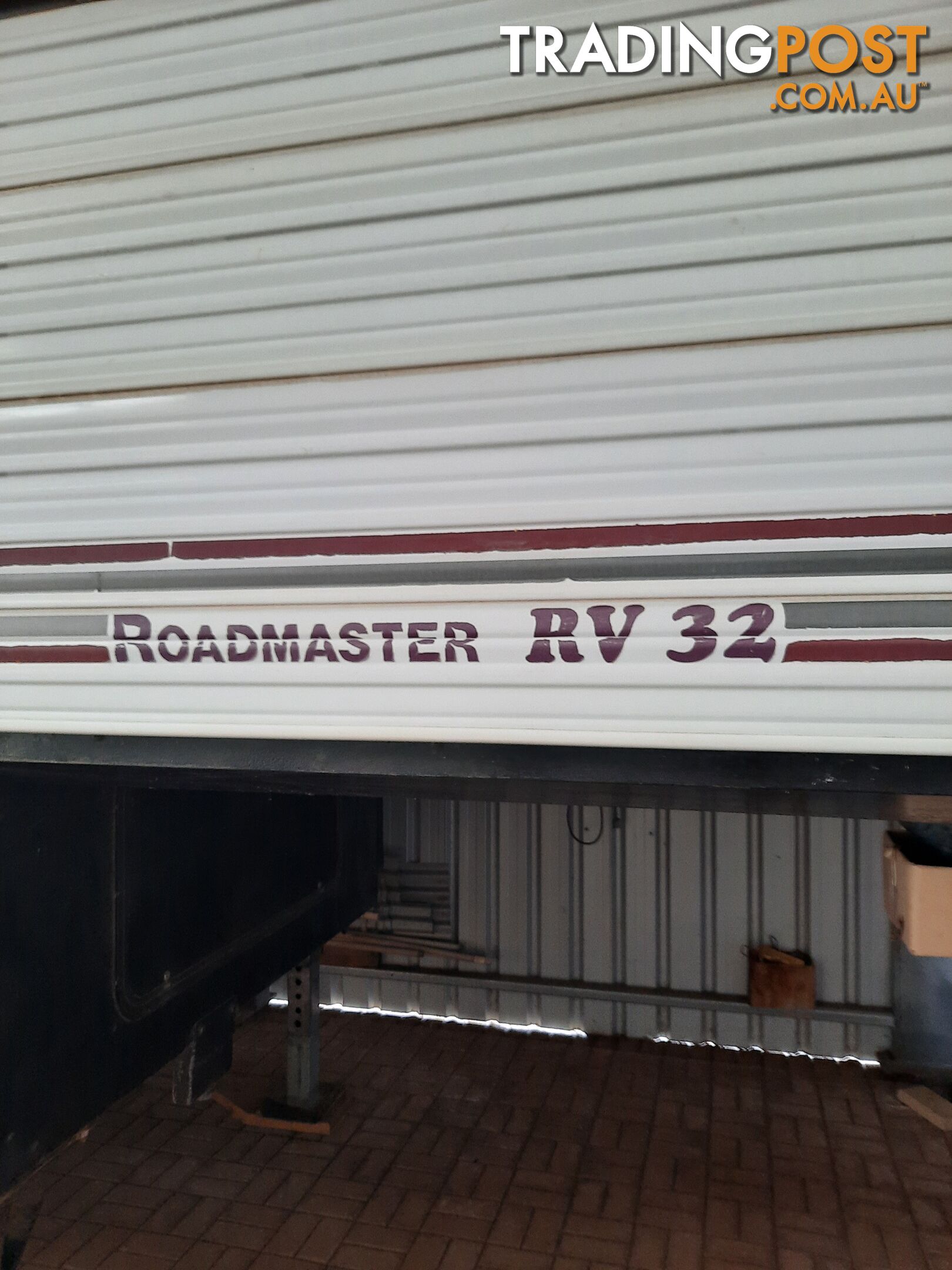 1986 Roadmaster RV32 Caravan