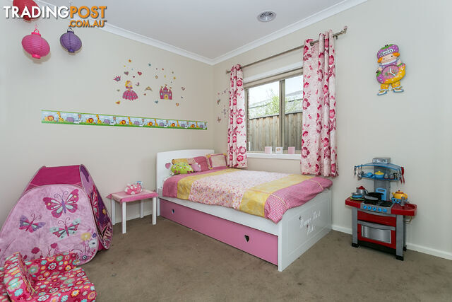 2 Desert Gum Way BROOKFIELD VIC 3338