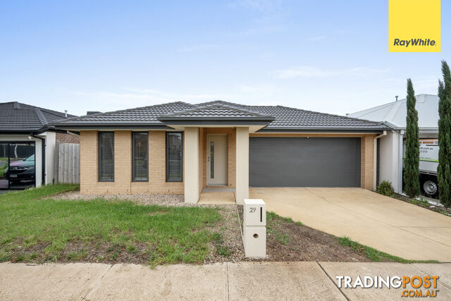 29 Lynwood Drive THORNHILL PARK VIC 3335
