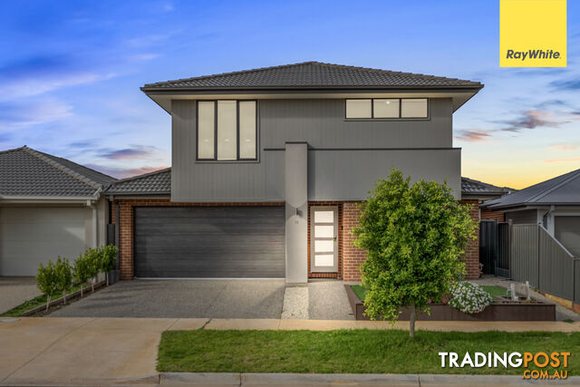 74 Castlecrag Way STRATHTULLOH VIC 3338