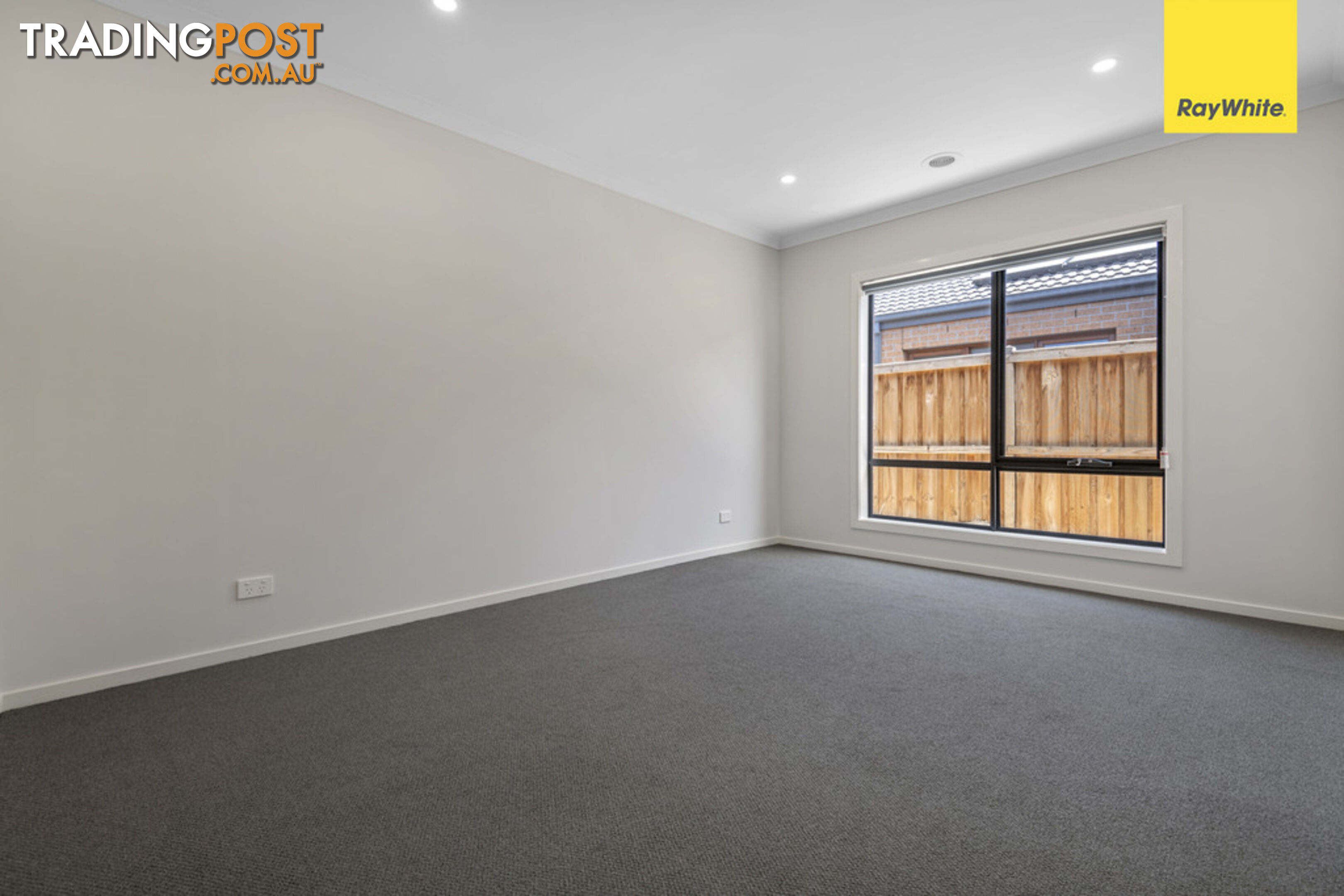 8 Shangrala Road THORNHILL PARK VIC 3335