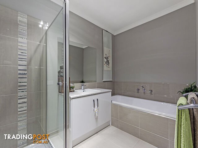 4 Lotus Place BROOKFIELD VIC 3338