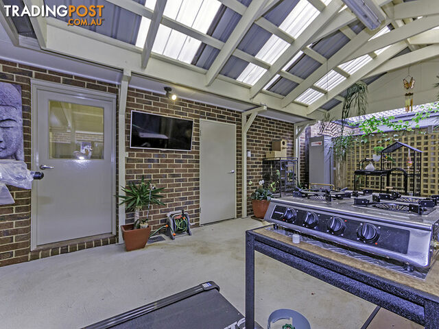 4 Lotus Place BROOKFIELD VIC 3338