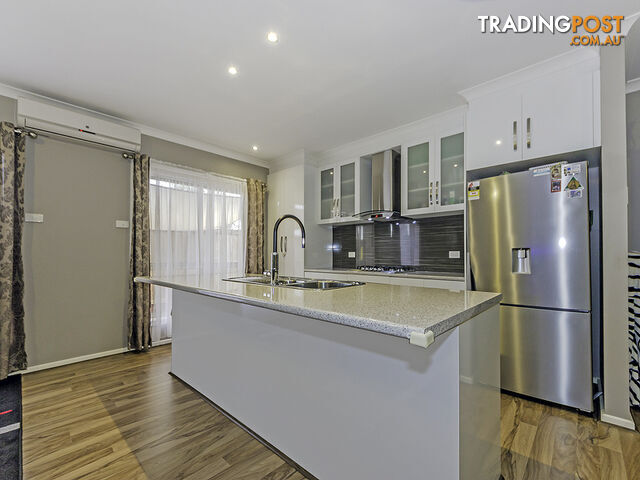 4 Lotus Place BROOKFIELD VIC 3338