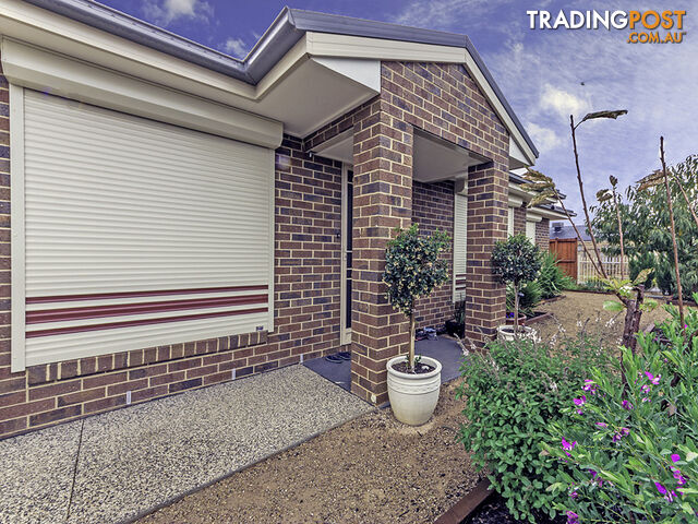 4 Lotus Place BROOKFIELD VIC 3338