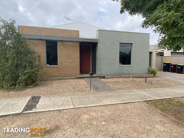 30 Mount Way CAROLINE SPRINGS VIC 3023