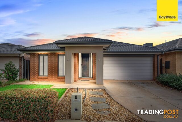 8 Letchworth Street STRATHTULLOH VIC 3338