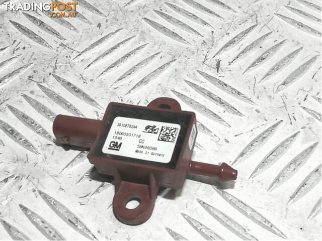 Genuine GM Airbag Sensor 39108782