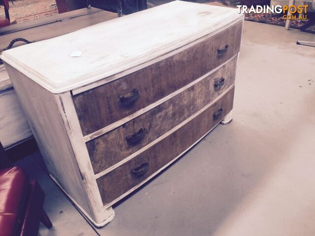 Rustic chest of drawers - photo 2 of 4