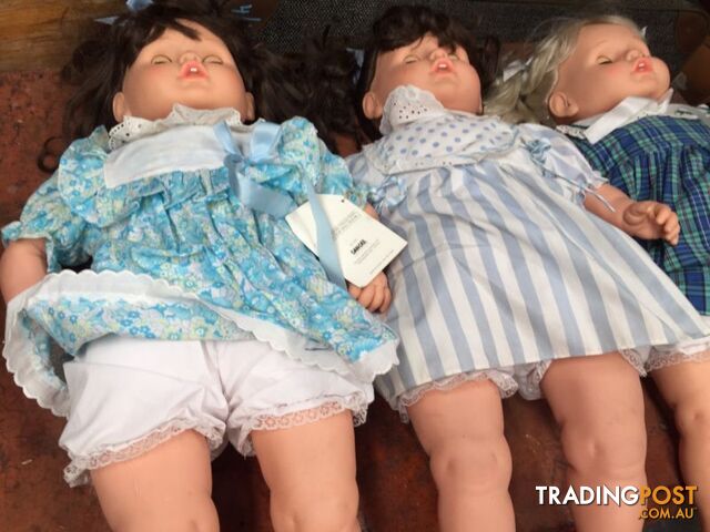 Dolls - photo 4 of 4