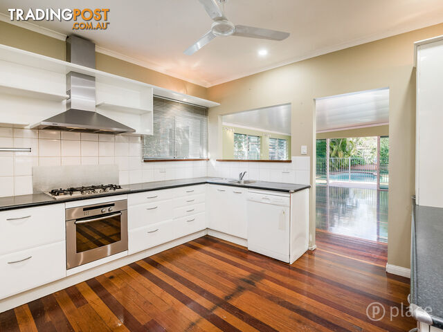 65 Gray Avenue Corinda QLD 4075